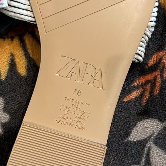 ZARA KNOTTED FABRIC FLAT SANDALS - Picture 3 of 5